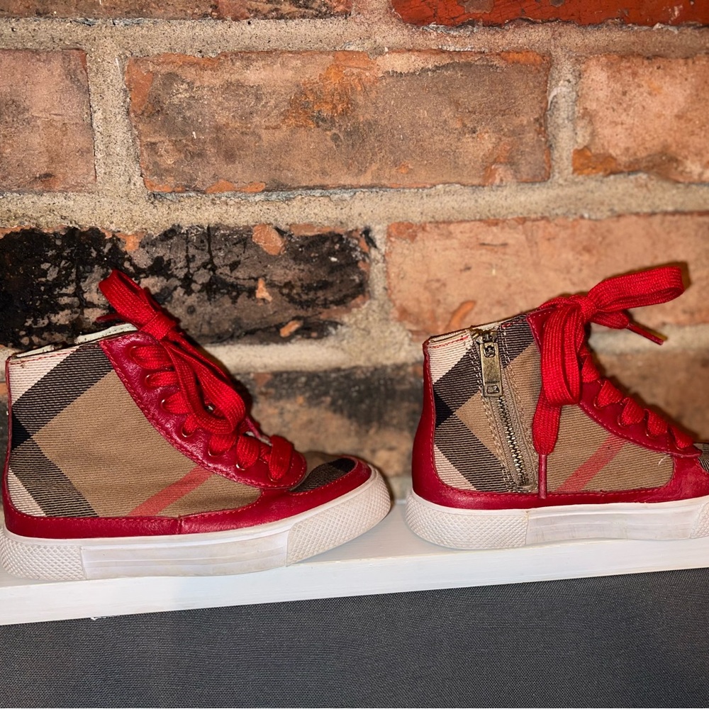 Burberry Merrison High-Top Sneakers - Picture 3 of 7